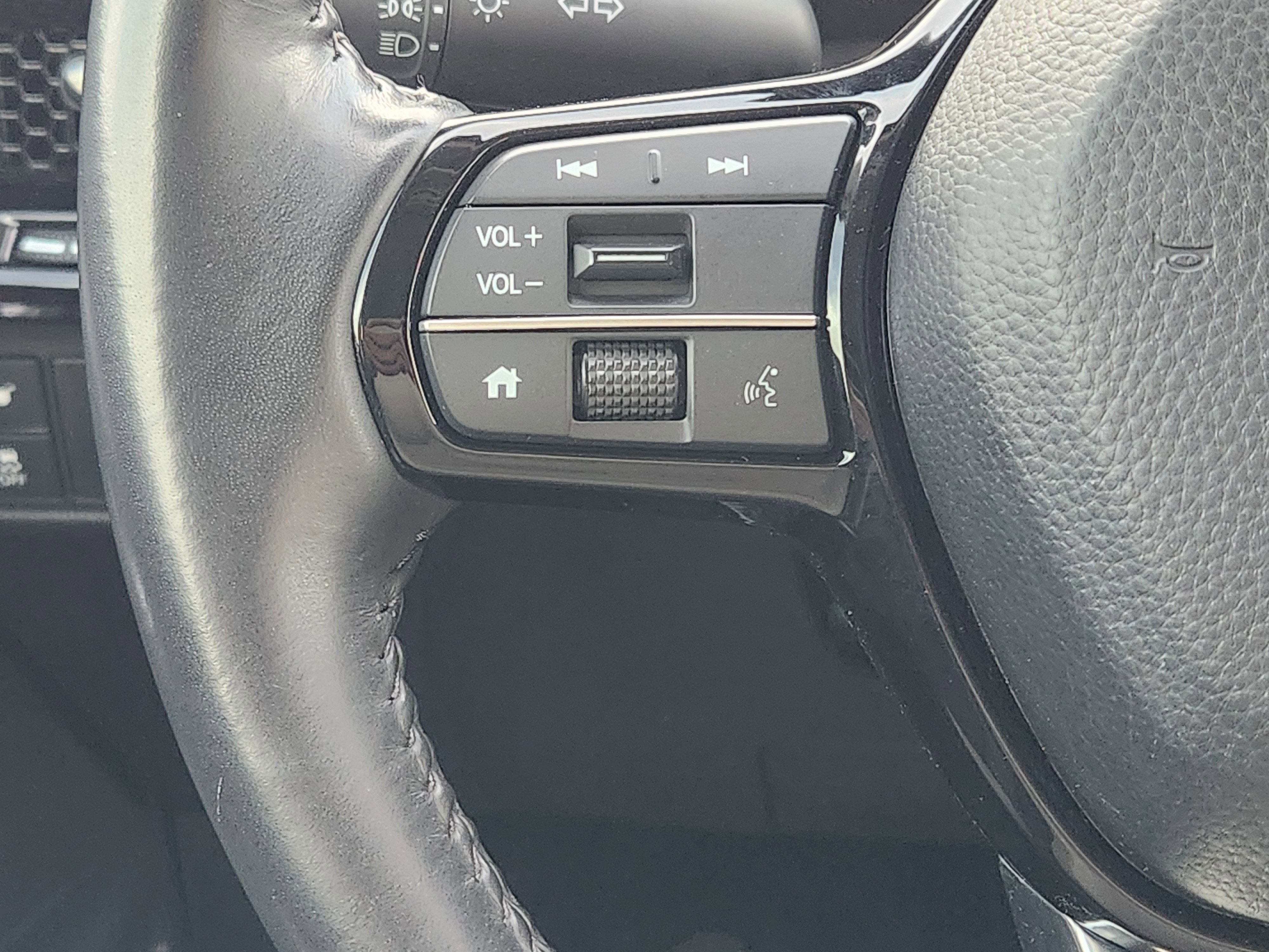 Used 2023 Honda CR-V EX-L image 28