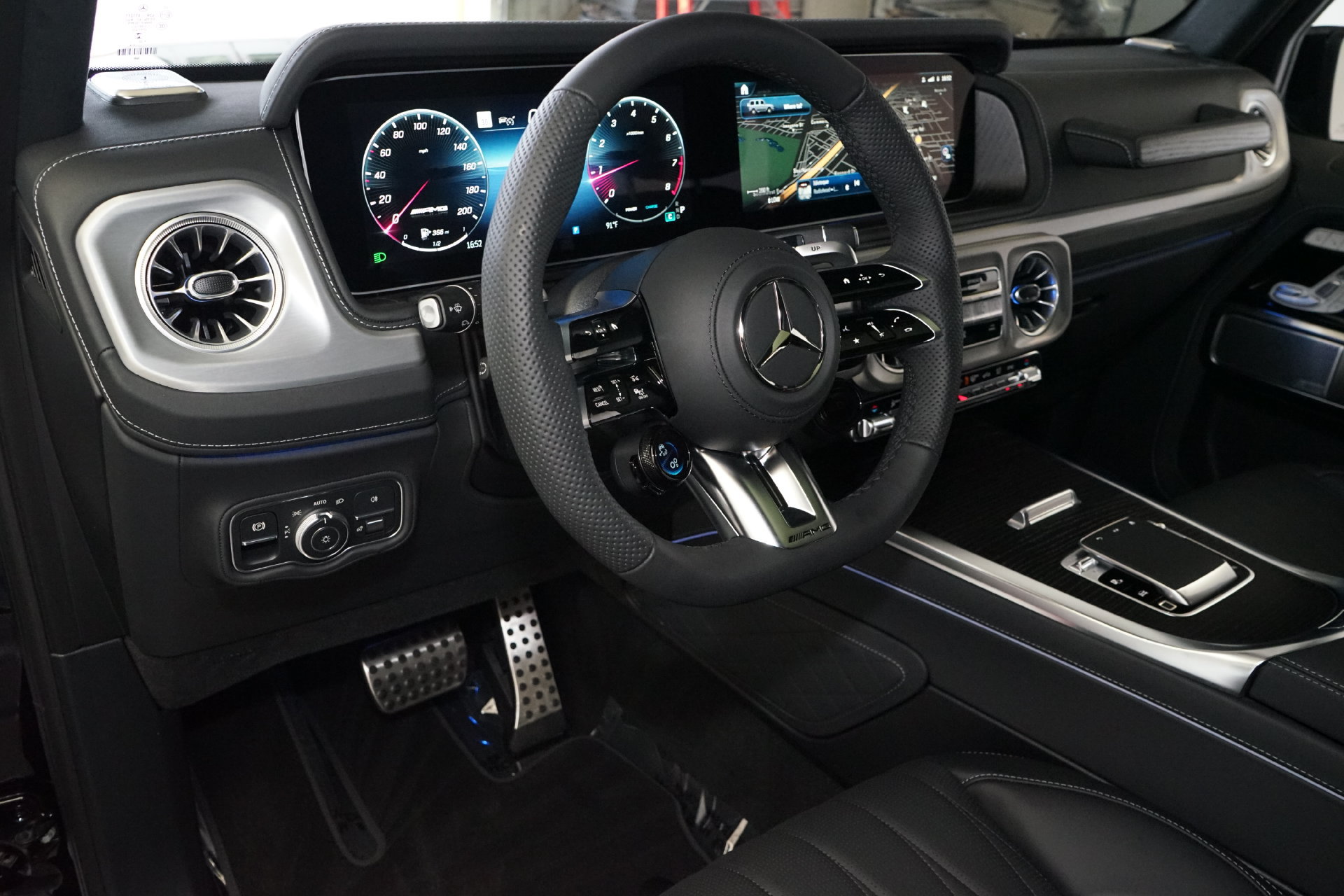 Used 2027 Mercedes-Benz G 63 AMG 4MATIC image 8