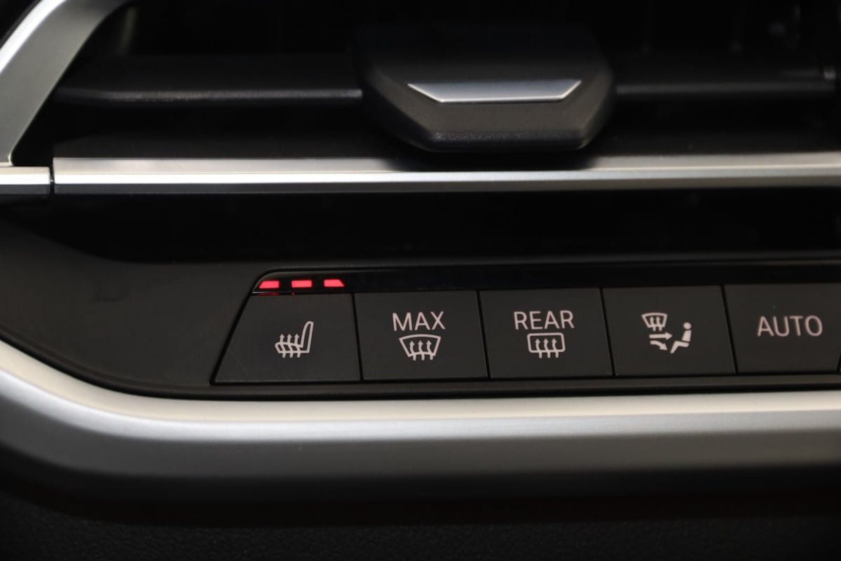 Used 2022 BMW X5 xDrive40i w/ Premium Package AWD/4WD image 8