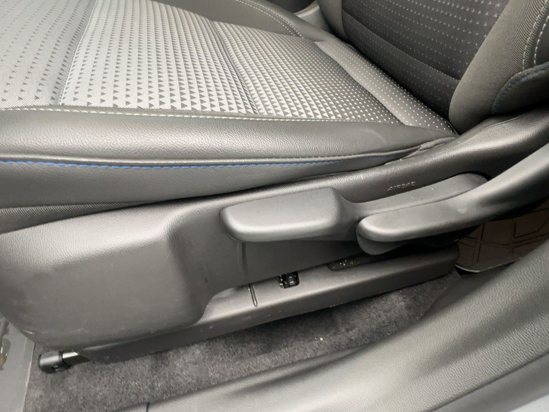 Certified 2024 Chevrolet Trax LT w/ Sunroof Package image 13