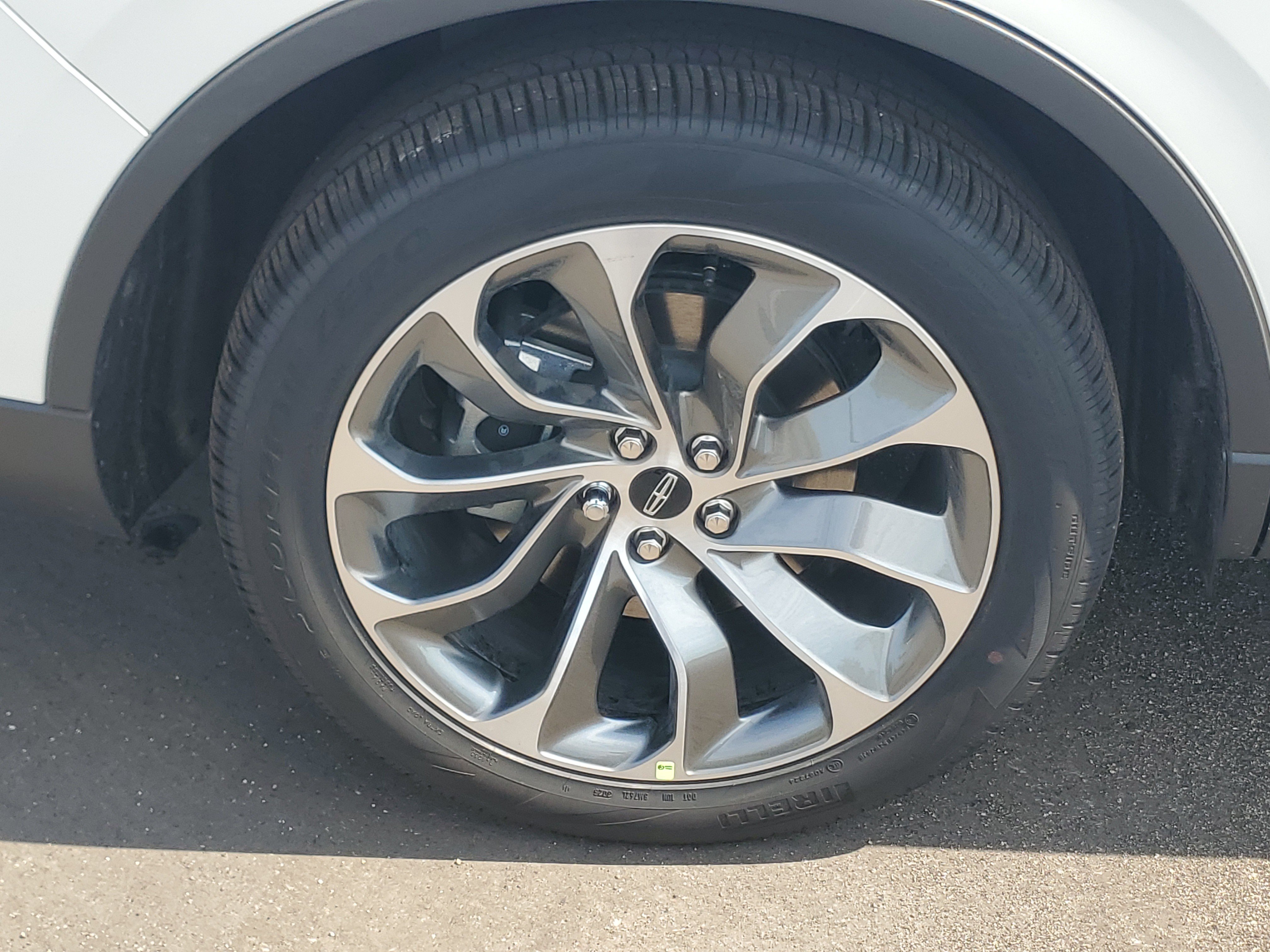 New 2027 Lincoln Aviator AWD image 5