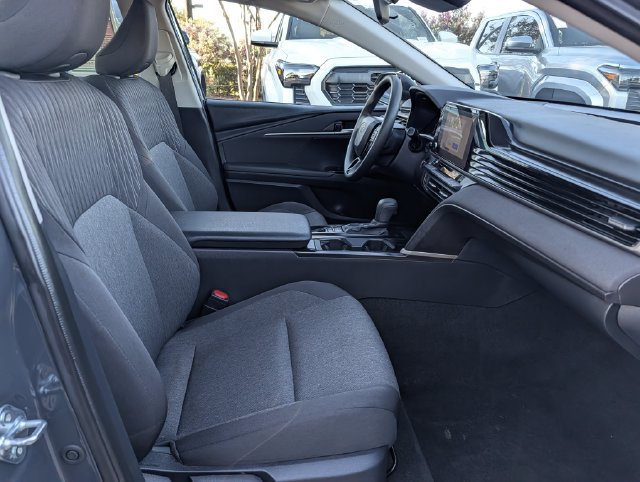 Used 2026 Toyota Camry LE FWD image 31