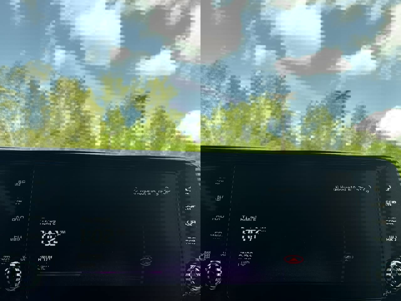 Used 2022 Kia Sorento S image 17