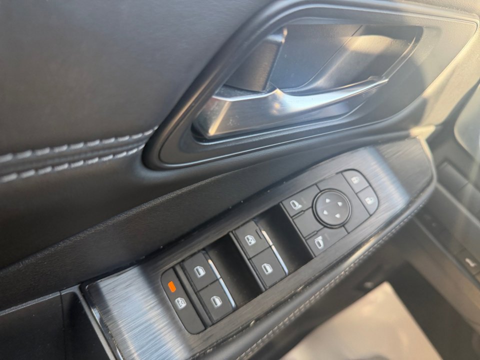 Used 2023 Nissan Rogue SV w/ SV Premium Package image 36