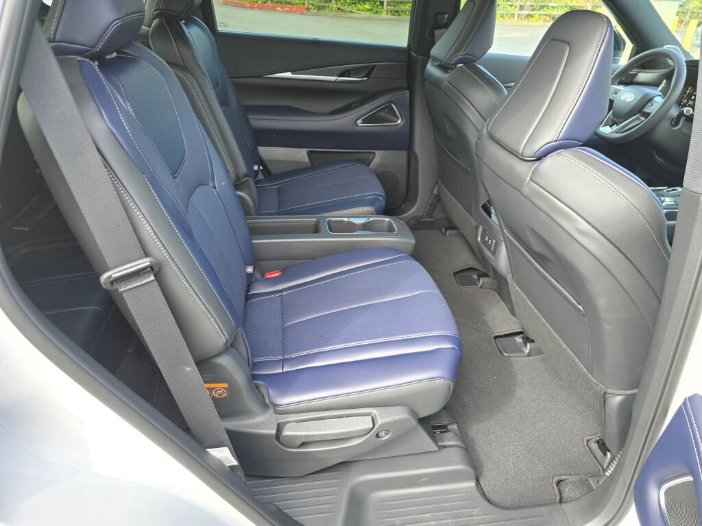 New 2026 INFINITI QX60 Sport w/ Dark Cargo Package image 13