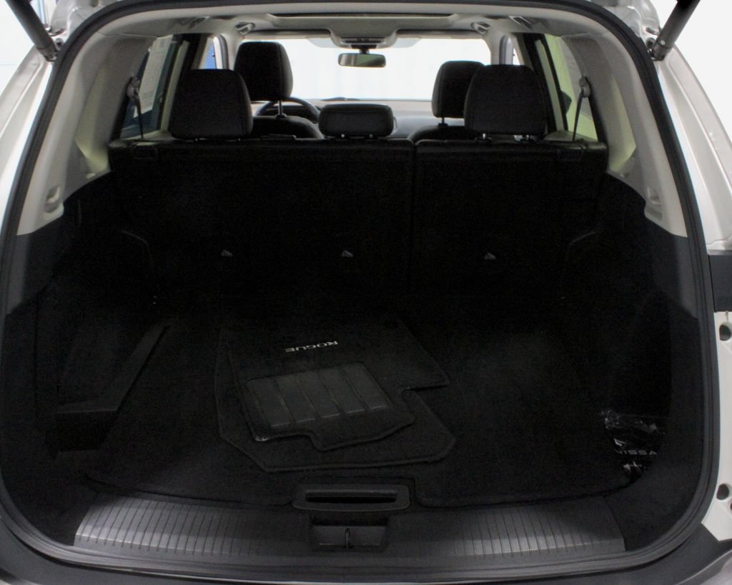 Certified 2023 Nissan Rogue SV w/ SV Premium B Package AWD/4WD image 14
