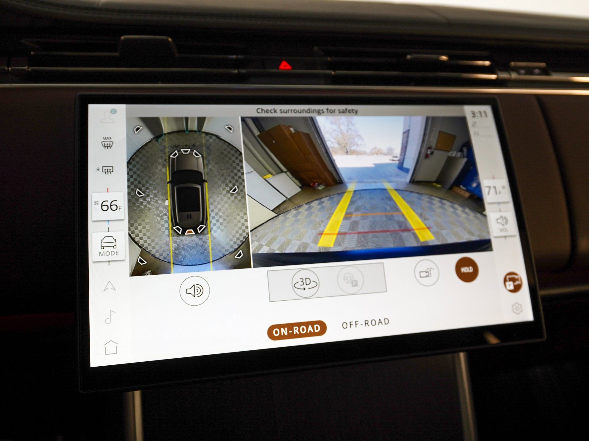 Used 2025 Land Rover Range Rover SE image 25