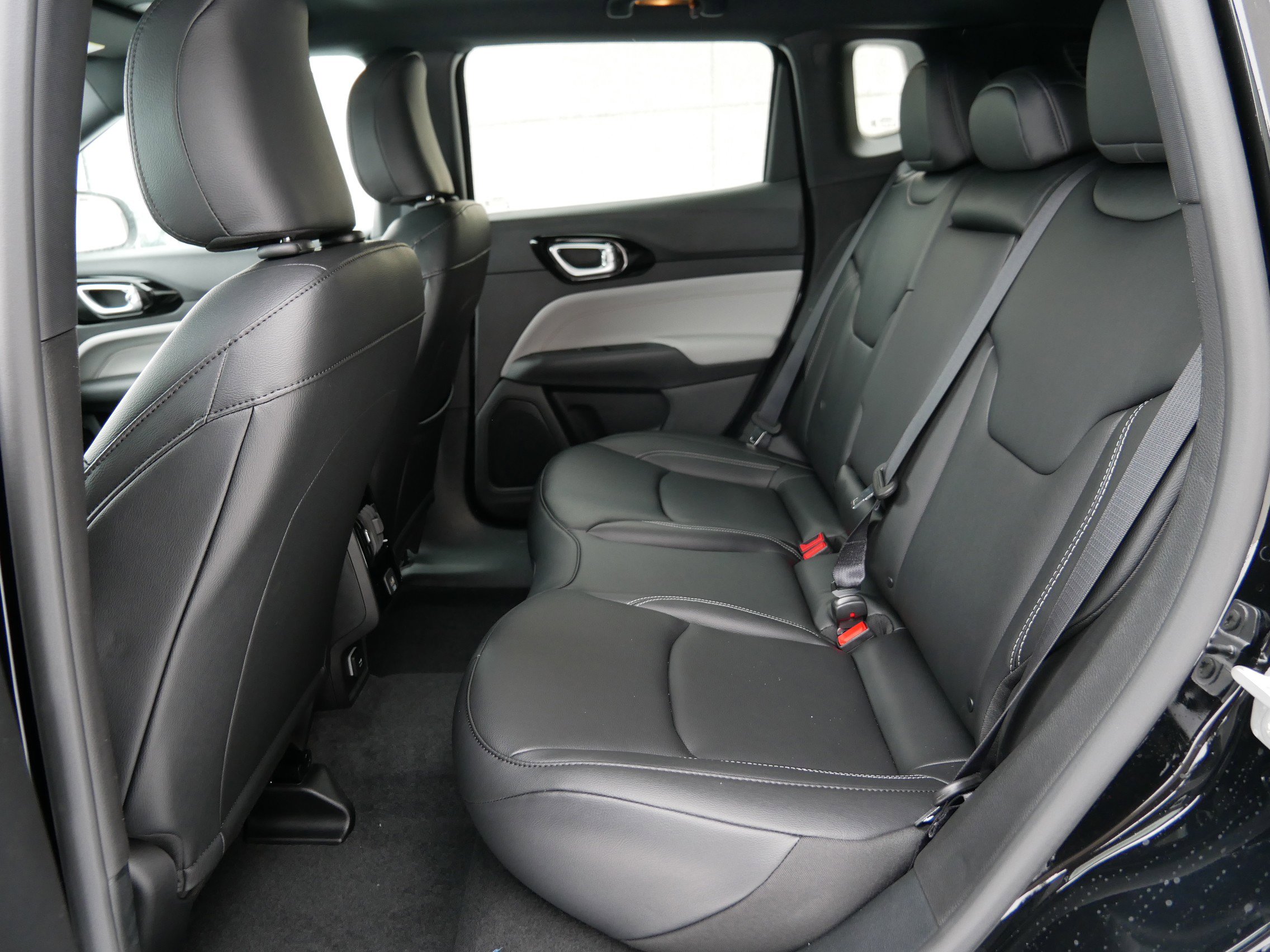 New 2026 Jeep Compass Limited image 7