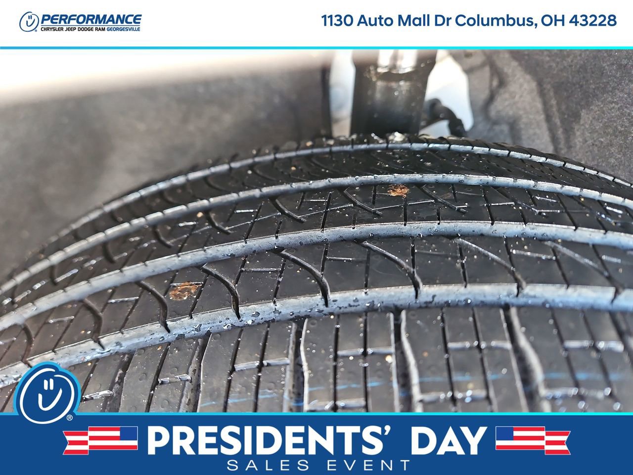 New 2026 Chrysler Pacifica Select image 10