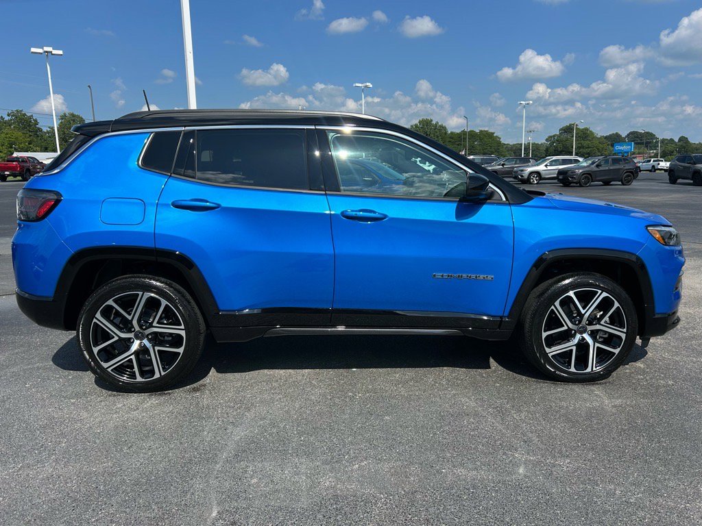 New 2025 Jeep Compass Limited image 3