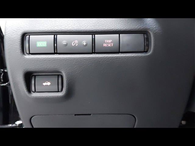 Used 2025 Nissan Sentra SR w/ Midnight Edition FWD image 25