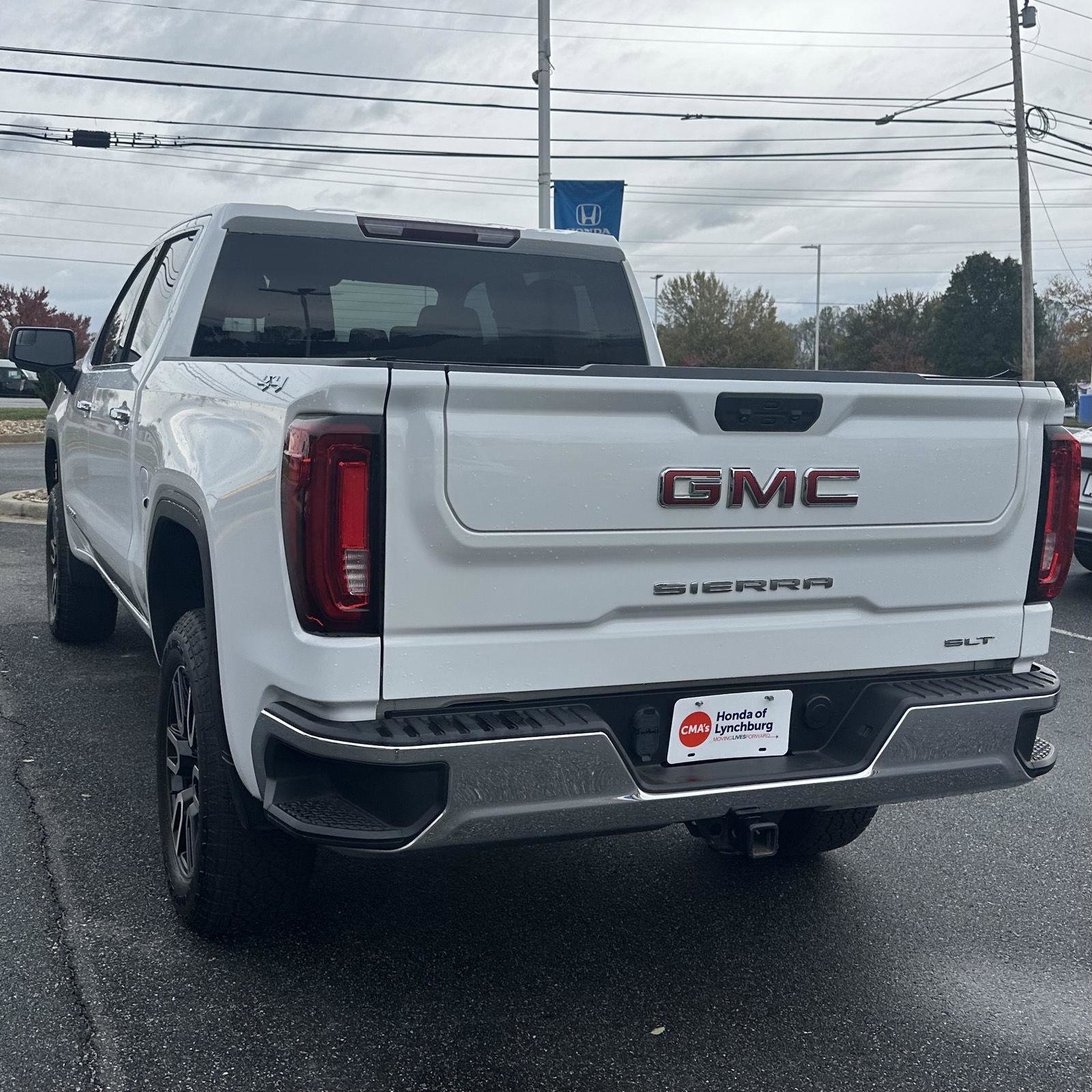 Used 2023 GMC Sierra 1500 SLT w/ SLT Convenience Package image 3