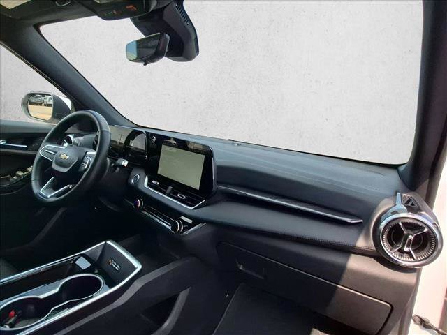 Used 2025 Chevrolet Equinox LT w/ Convenience Package II FWD image 23