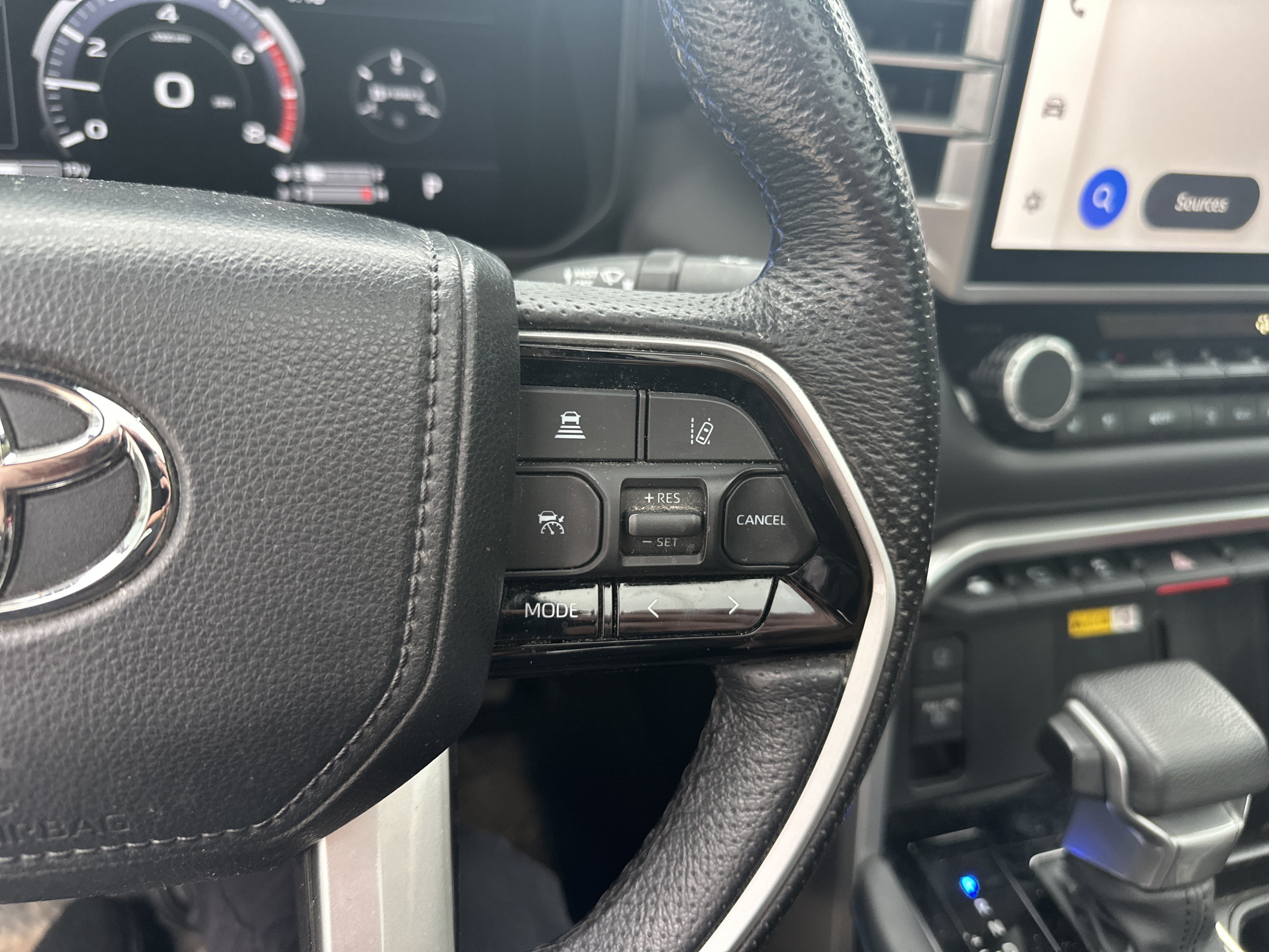 Used 2024 Toyota Tundra Platinum AWD/4WD image 19