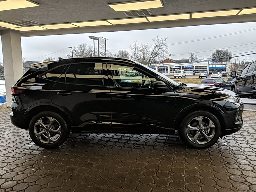 Certified 2024 Ford Escape ST-Line w/ Tech Pack #1 image 5