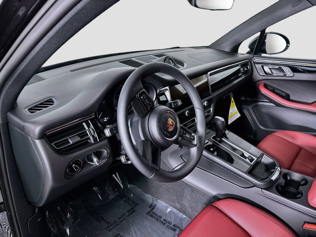 New 2026 Porsche Macan AWD/4WD image 4