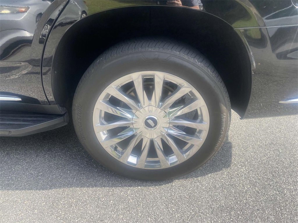 Used 2024 Cadillac Escalade Premium Luxury image 34