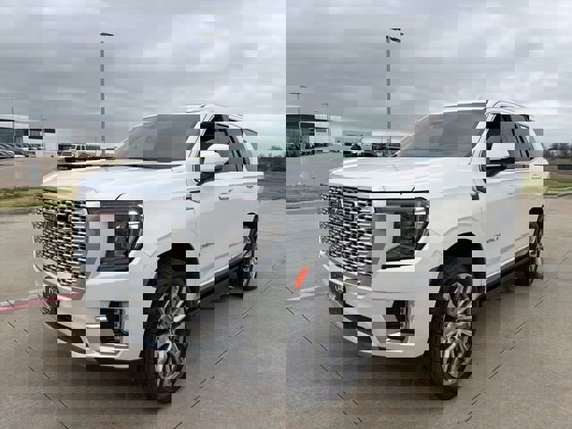 Used 2021 GMC Yukon Denali w/ Denali Premium Package