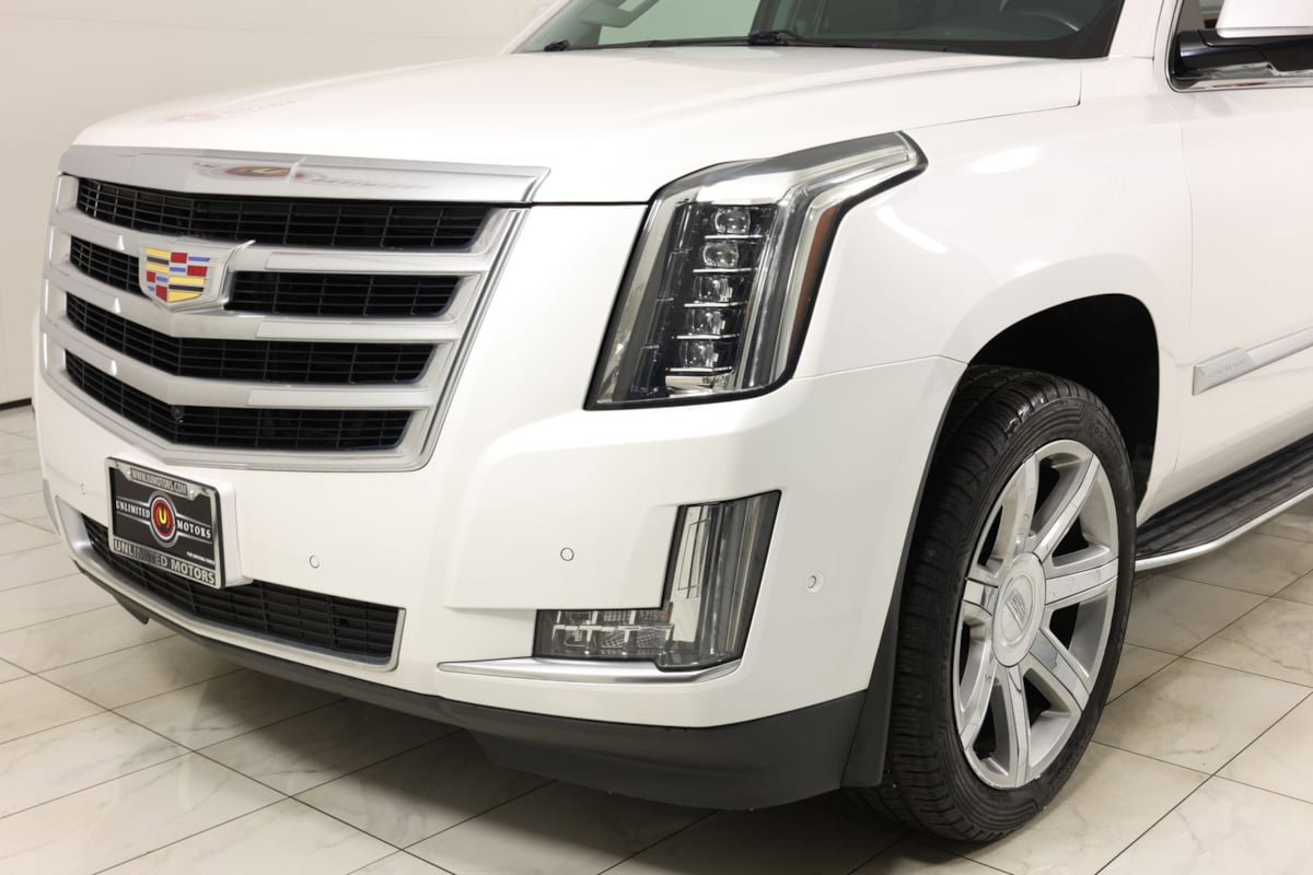 Used 2020 Cadillac Escalade Luxury AWD/4WD image 53
