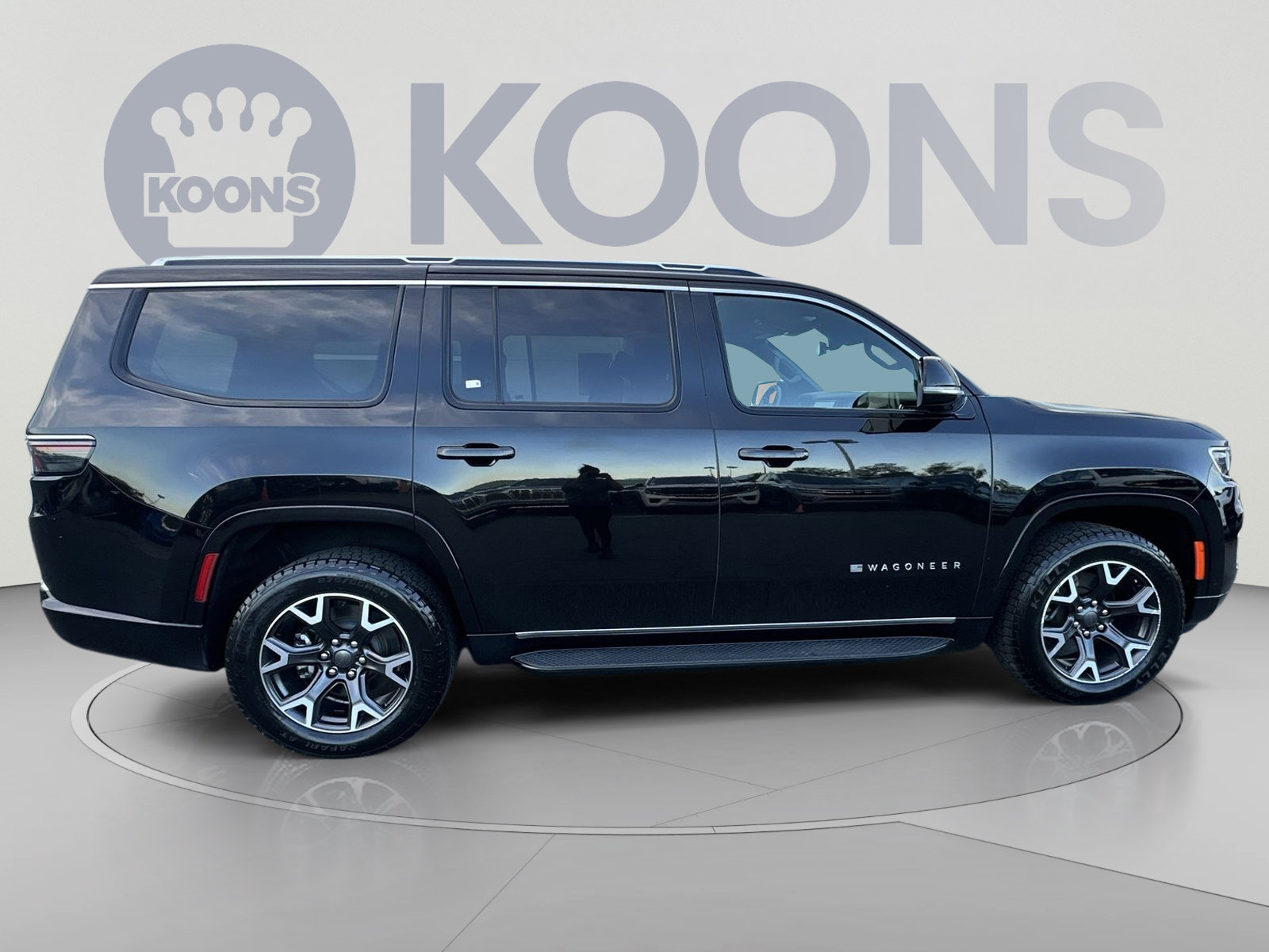 Used 2024 Jeep Wagoneer Series III AWD/4WD image 12