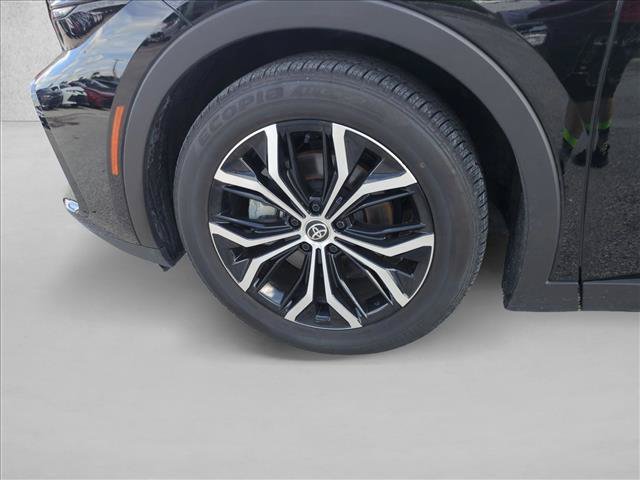 Used 2026 Toyota Crown AWD/4WD image 24