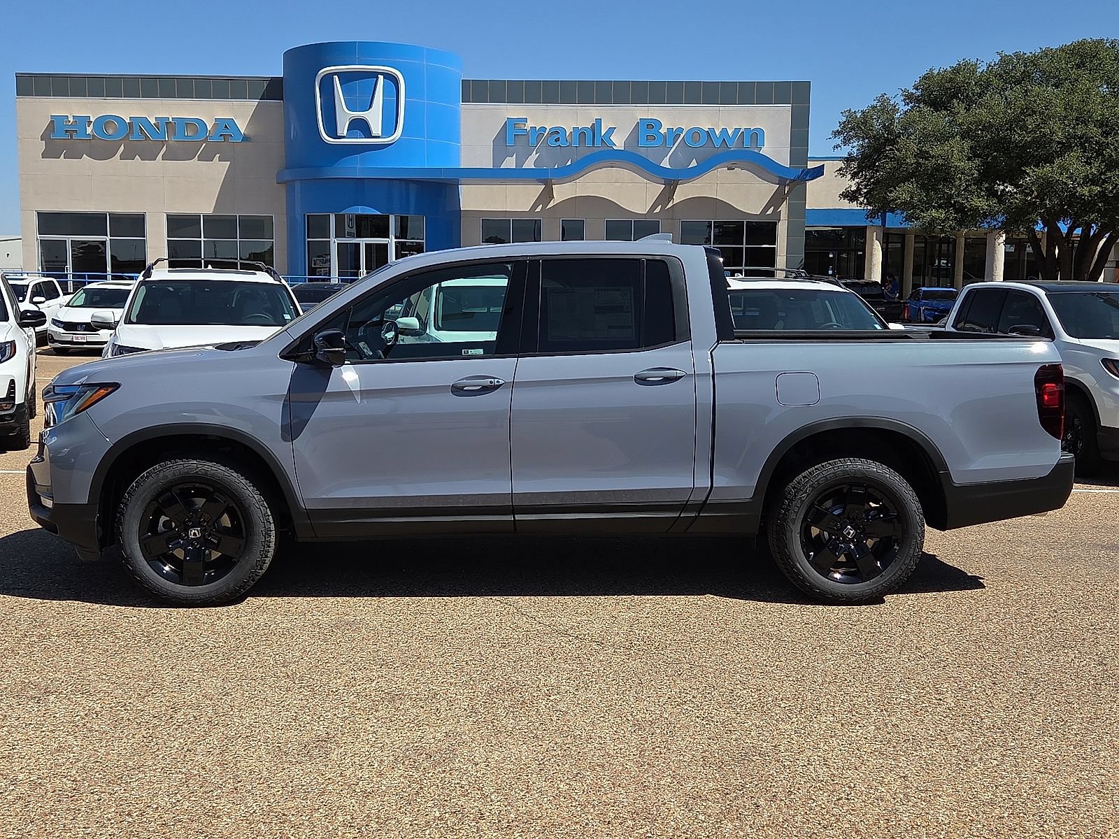 New 2026 Honda Ridgeline Black Edition image 2