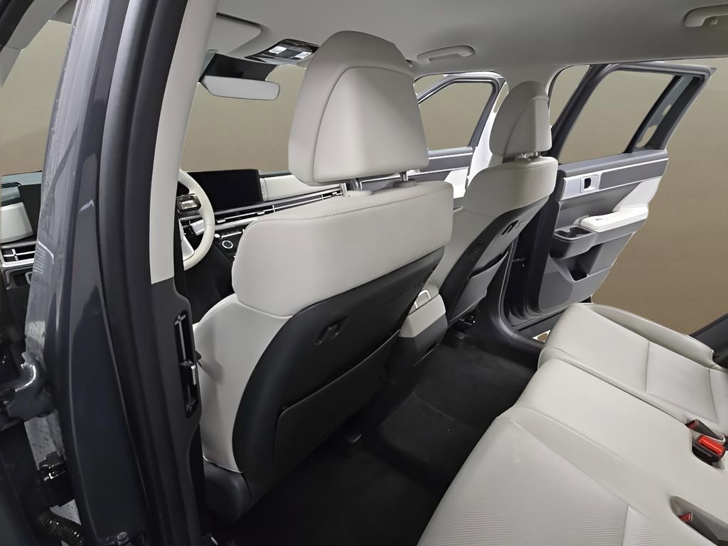 Certified 2025 Hyundai Santa Fe SEL image 14