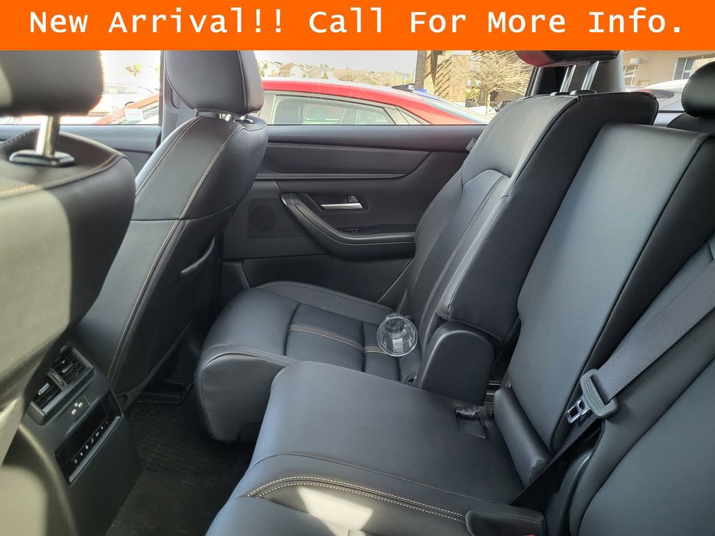 Used 2025 MAZDA CX-90 3.3 Turbo w/ Select Package image 9