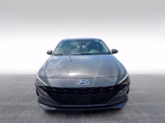 Used 2023 Hyundai Elantra SEL w/ Convenience Package FWD image 2