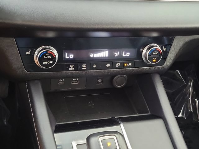 Used 2024 Mitsubishi Outlander SE Black Edition FWD image 29
