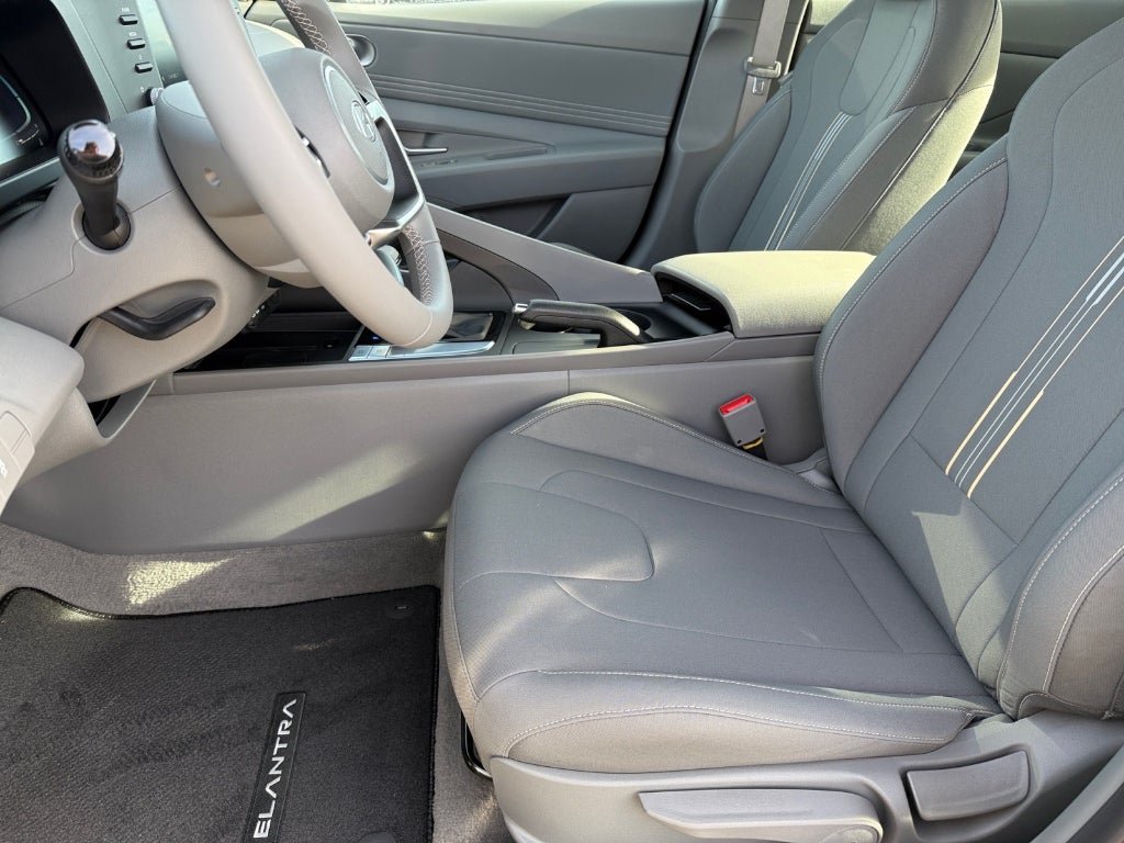 New 2026 Hyundai Elantra Sport w/ Cargo Package FWD image 13