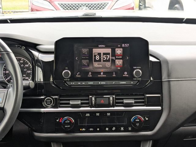 Used 2022 Nissan Pathfinder SV FWD image 18