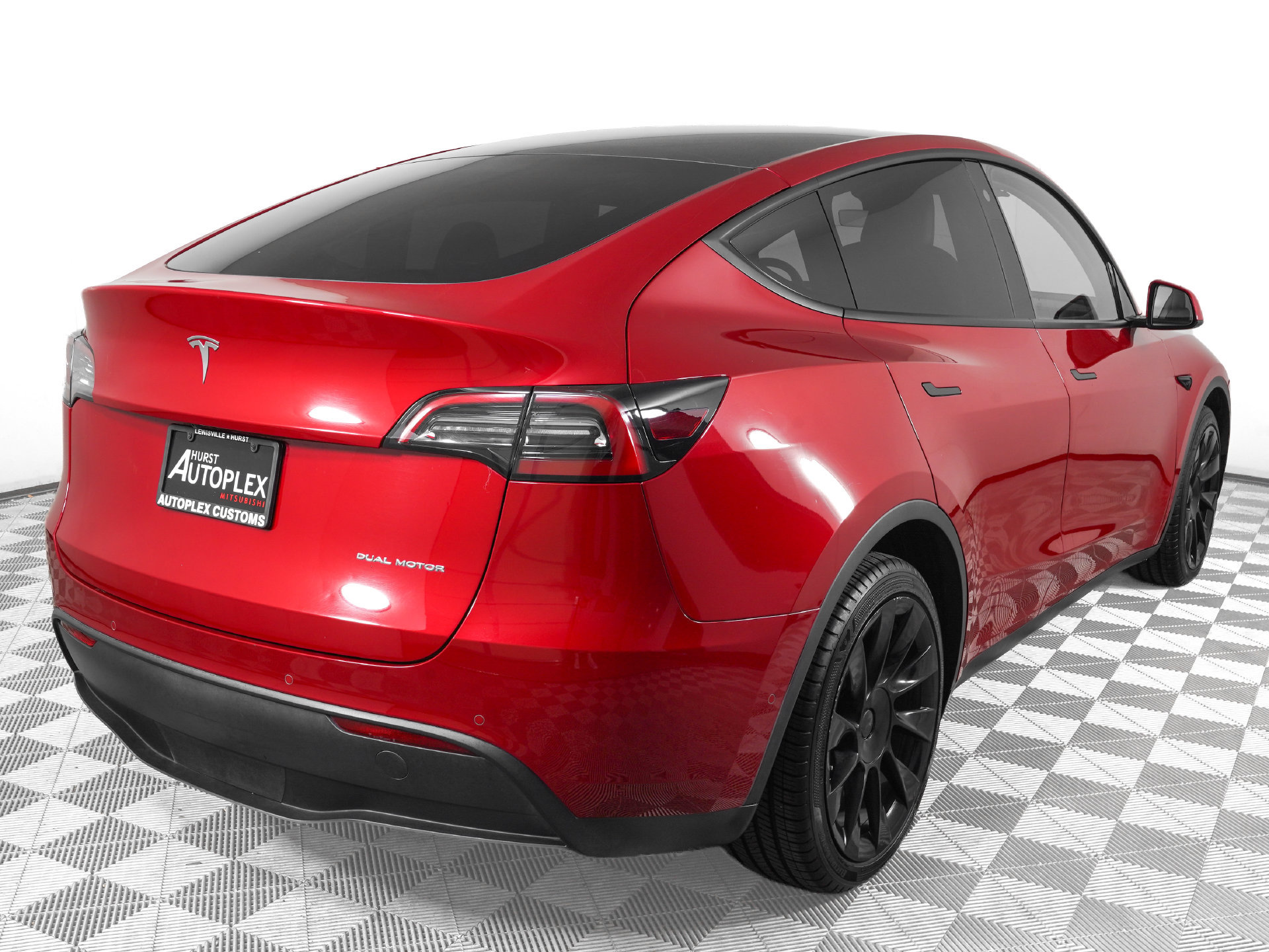 Used 2022 Tesla Model Y Long Range AWD/4WD image 5
