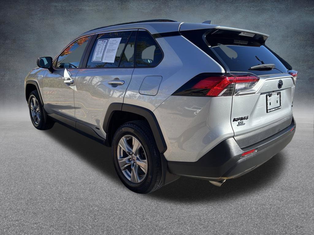 Used 2024 Toyota RAV4 LE AWD/4WD image 3