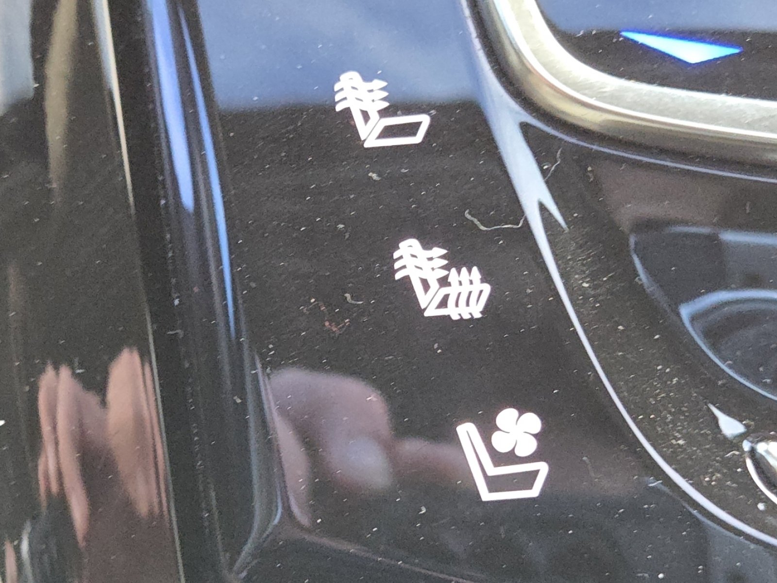 Used 2020 Cadillac Escalade Premium Luxury image 9