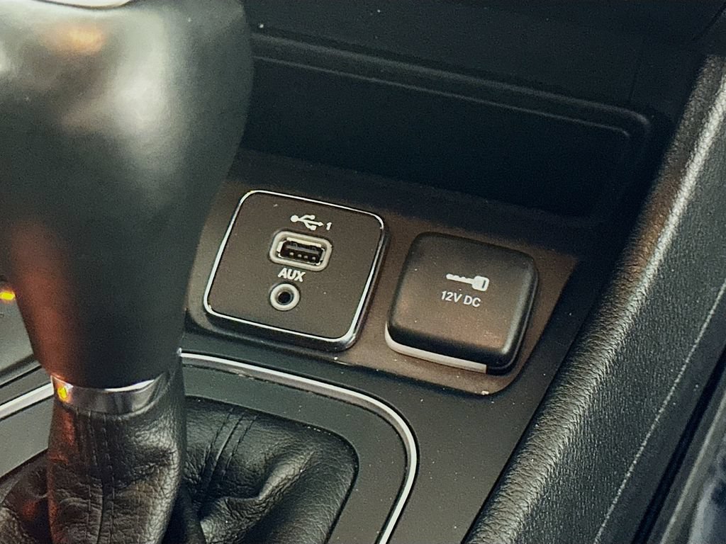 Used 2022 Jeep Cherokee Latitude Lux w/ Sun & Sound Group AWD/4WD image 29