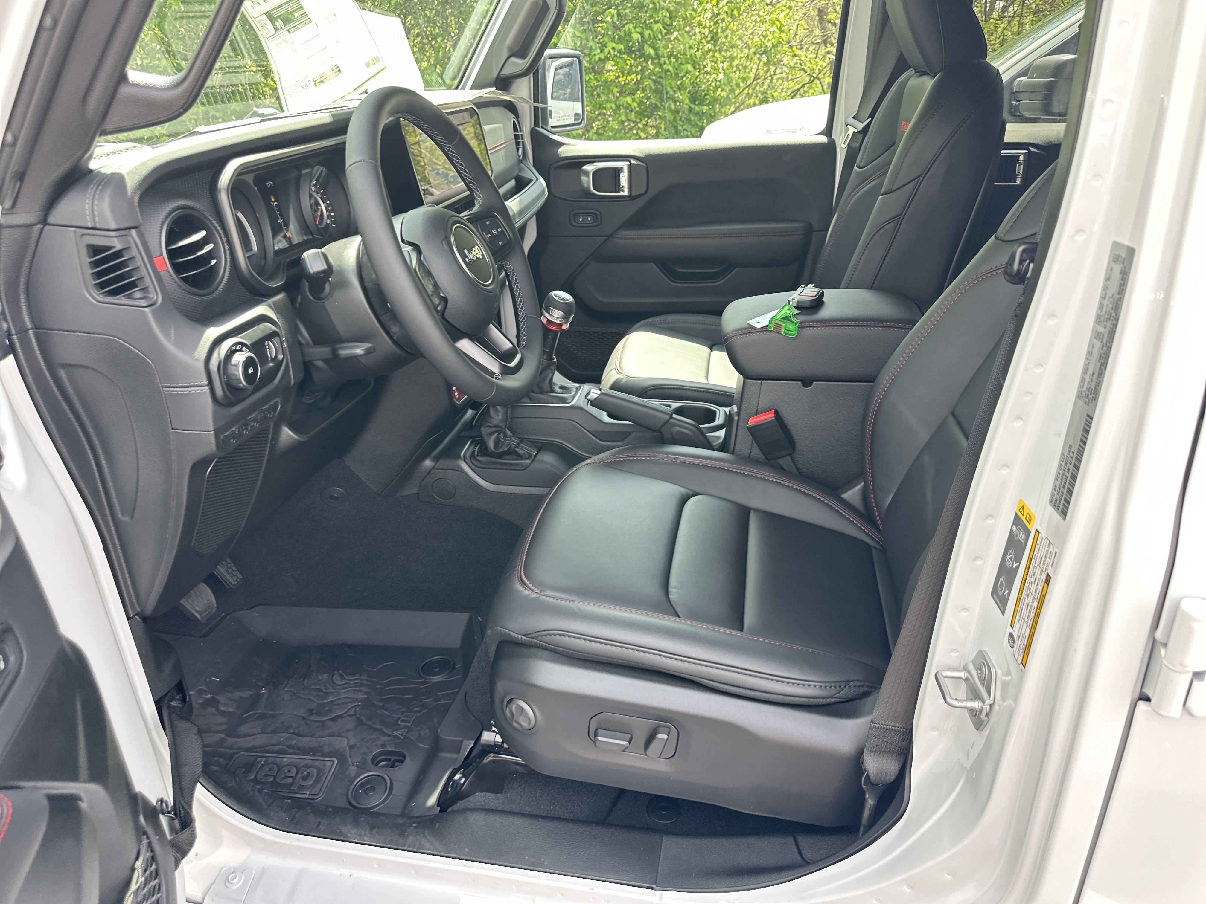 New 2026 Jeep Wrangler Unlimited Rubicon AWD/4WD image 26