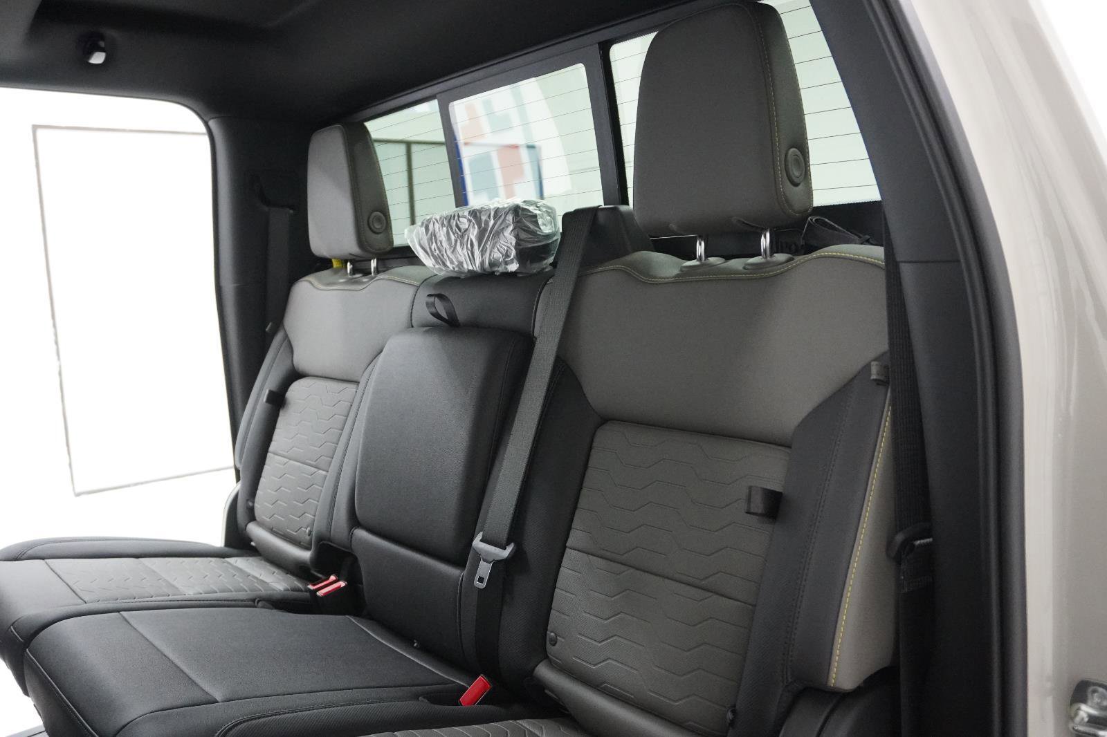 New 2026 Chevrolet Silverado 2500 ZR2 w/ LPO, Dark Essentials Package image 33