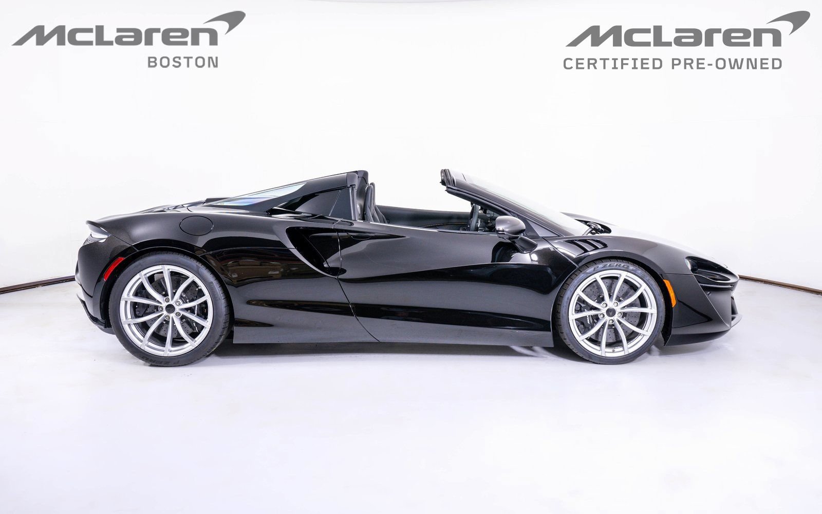 Used 2025 McLaren Artura Spider RWD image 8
