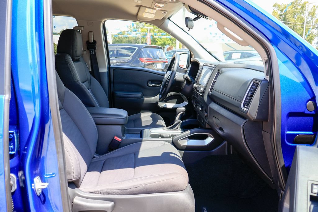 Used 2024 Nissan Frontier SV RWD image 8