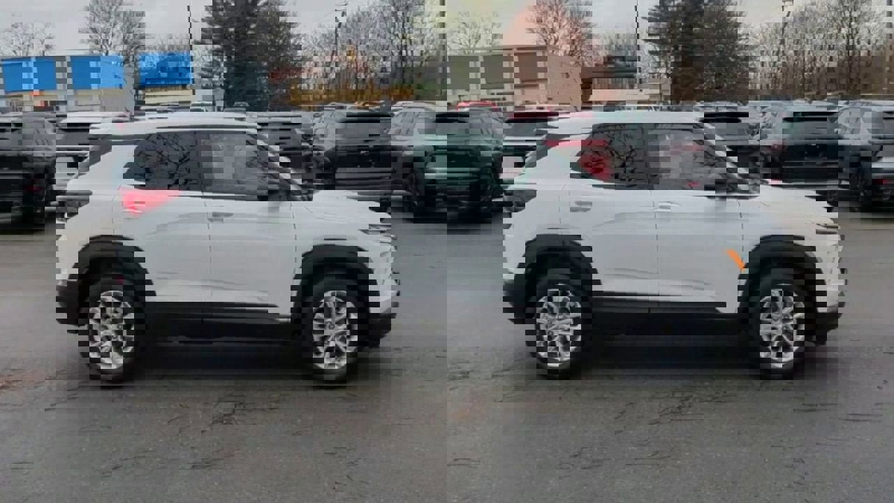 Certified 2024 Chevrolet TrailBlazer LS w/ LS Convenience Package image 9