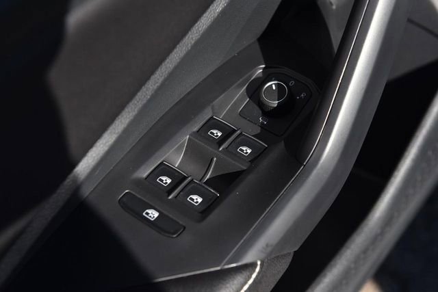 Certified 2024 Volkswagen Jetta Sport image 8