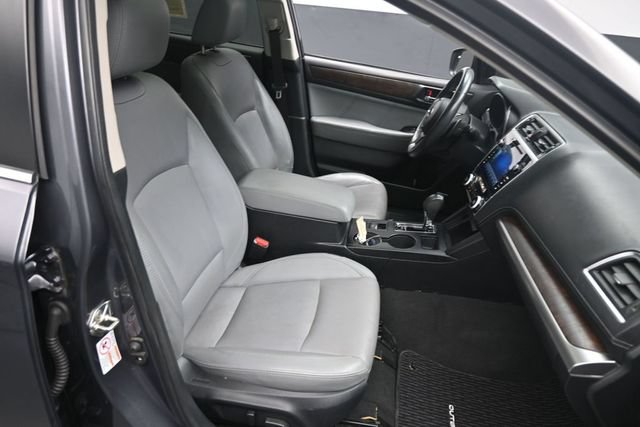Used 2018 Subaru Outback 3.6R Limited AWD/4WD image 30