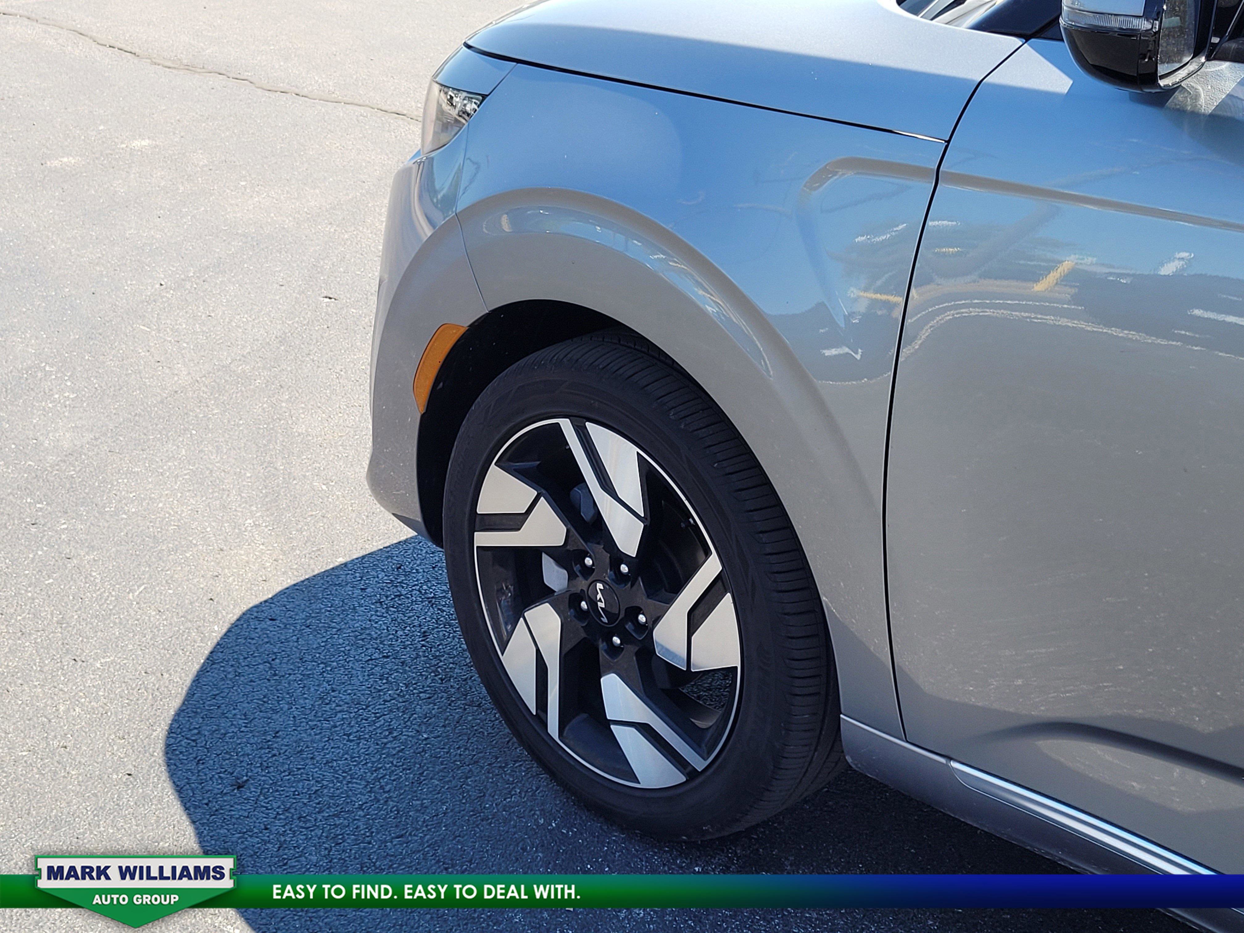 Used 2025 Kia Soul GT-Line image 11