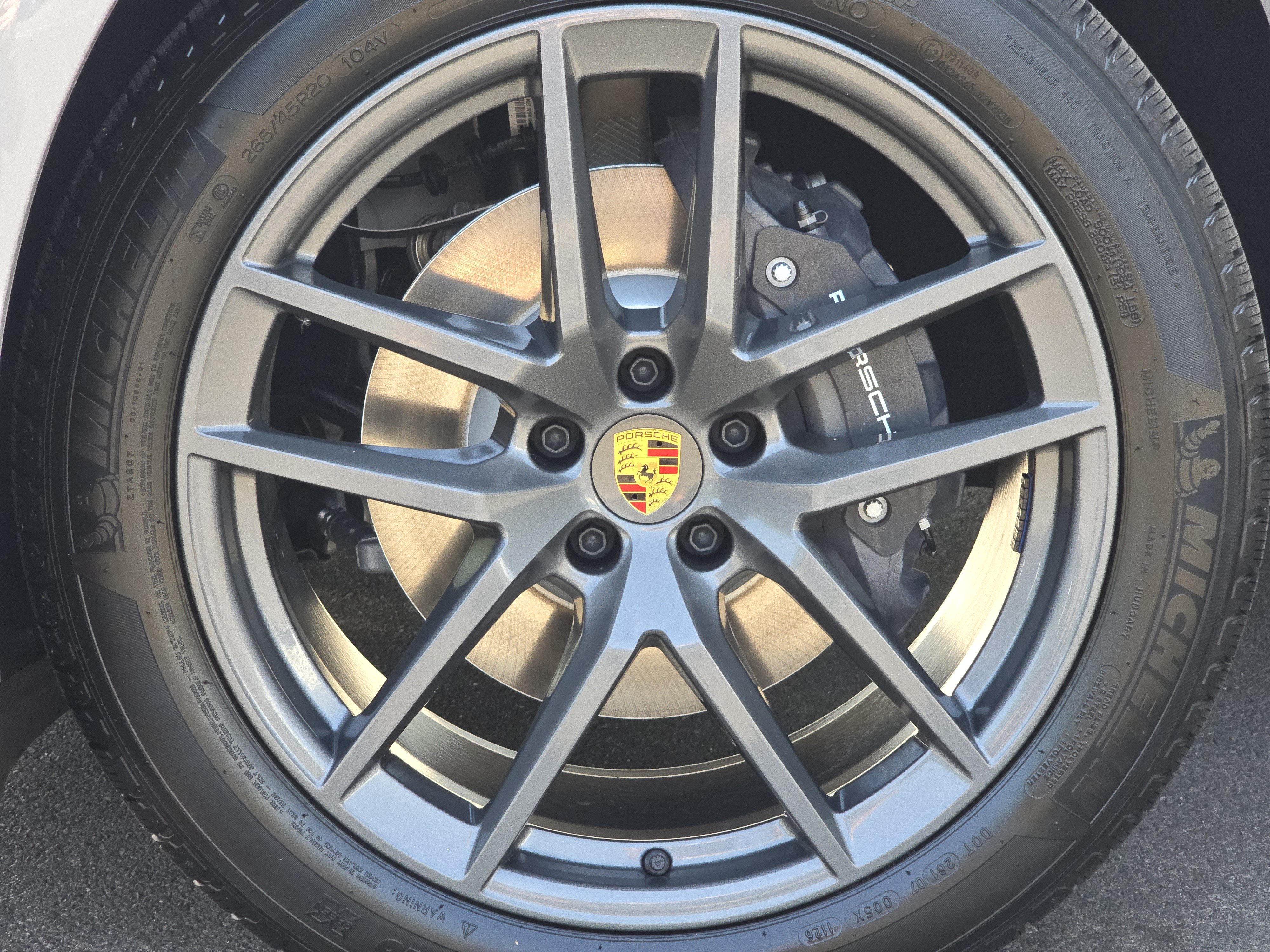New 2026 Porsche Macan Turbo AWD/4WD image 18