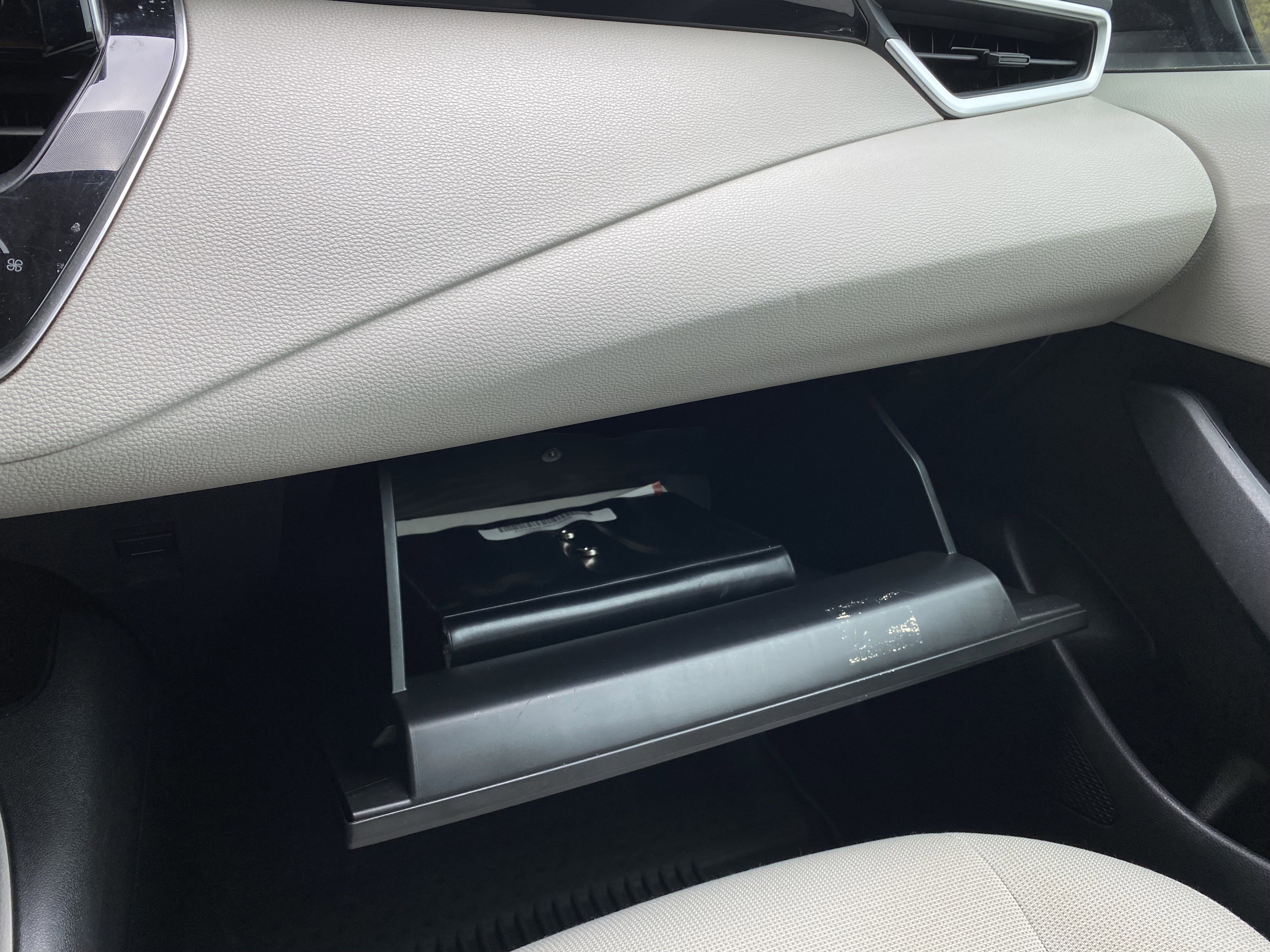 Used 2021 Toyota Corolla LE image 28