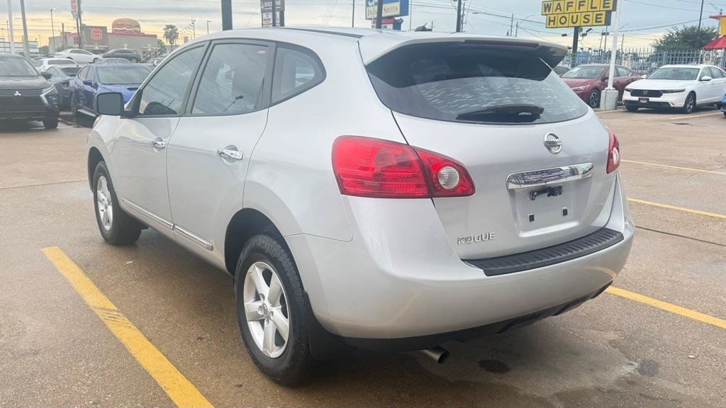 Used 2013 Nissan Rogue S FWD image 4