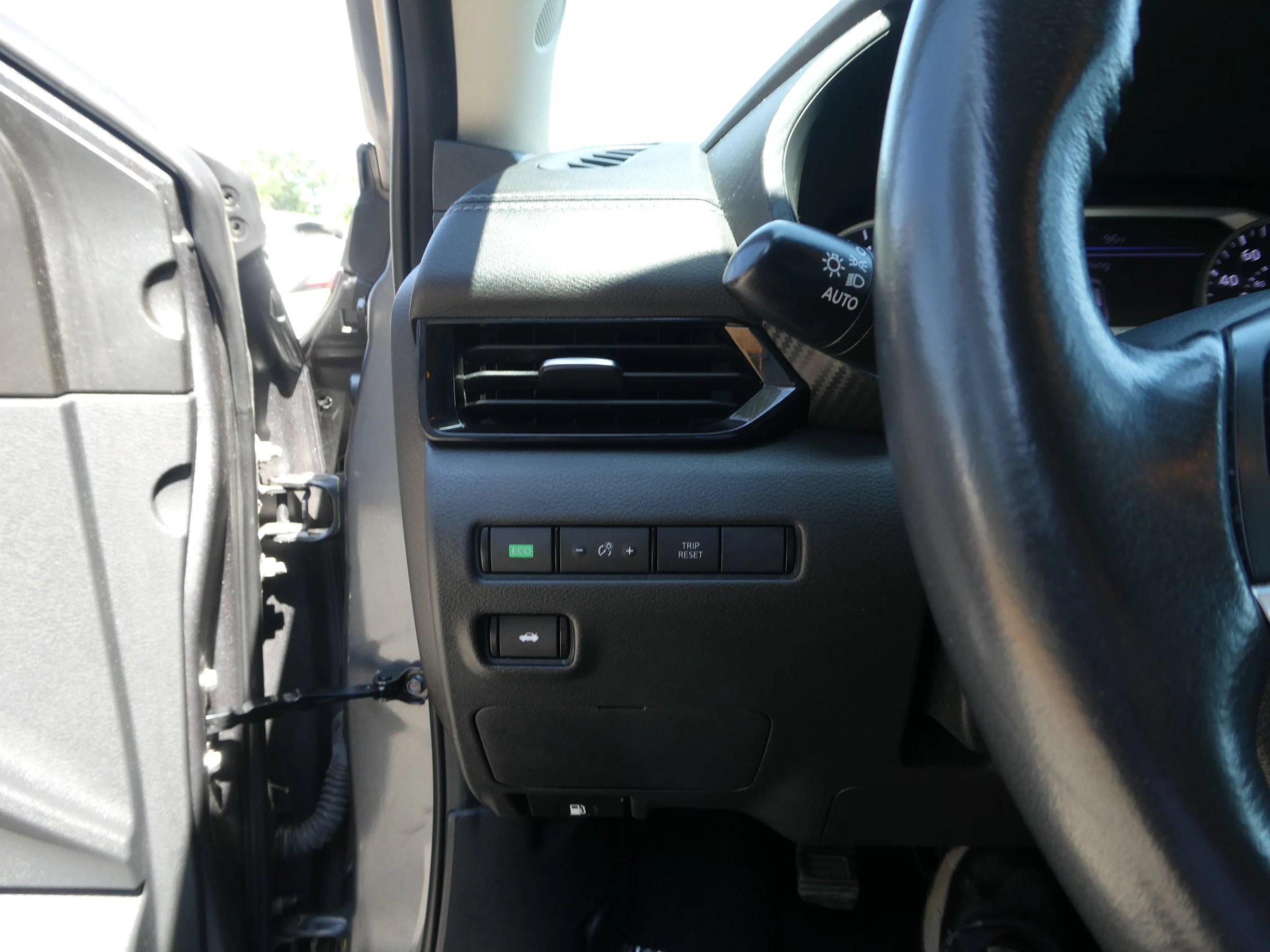 Used 2021 Nissan Sentra SV FWD image 15