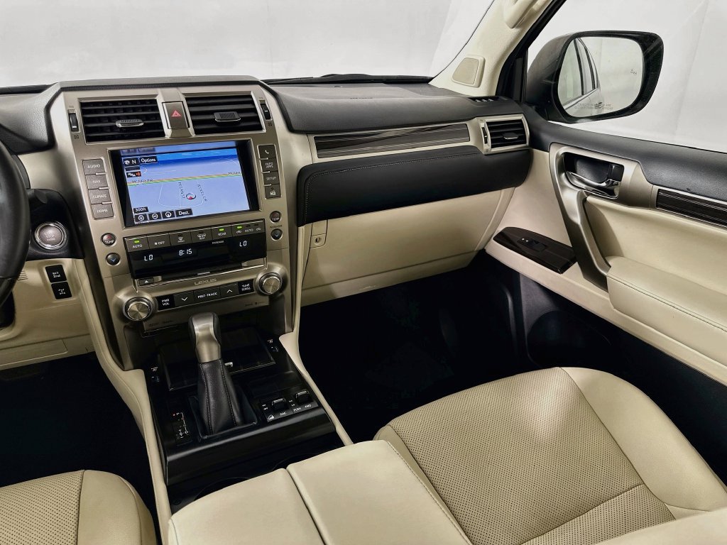 Used 2020 Lexus GX 460 Premium AWD/4WD image 24