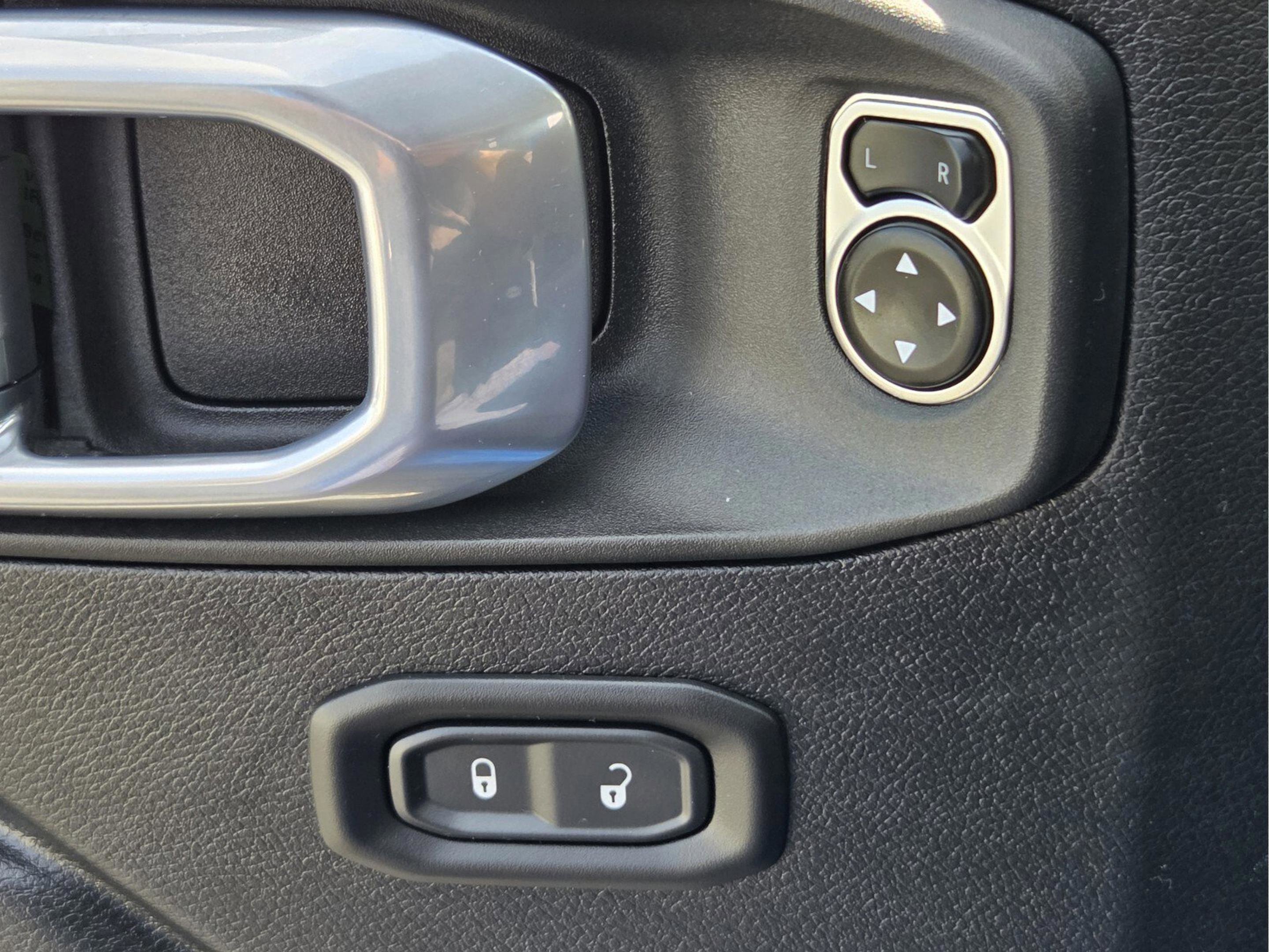 Certified 2024 Jeep Wrangler Sport S image 32